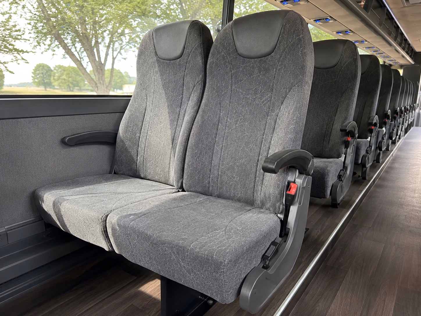 how bus type changes charter bus prices in oakland park florida