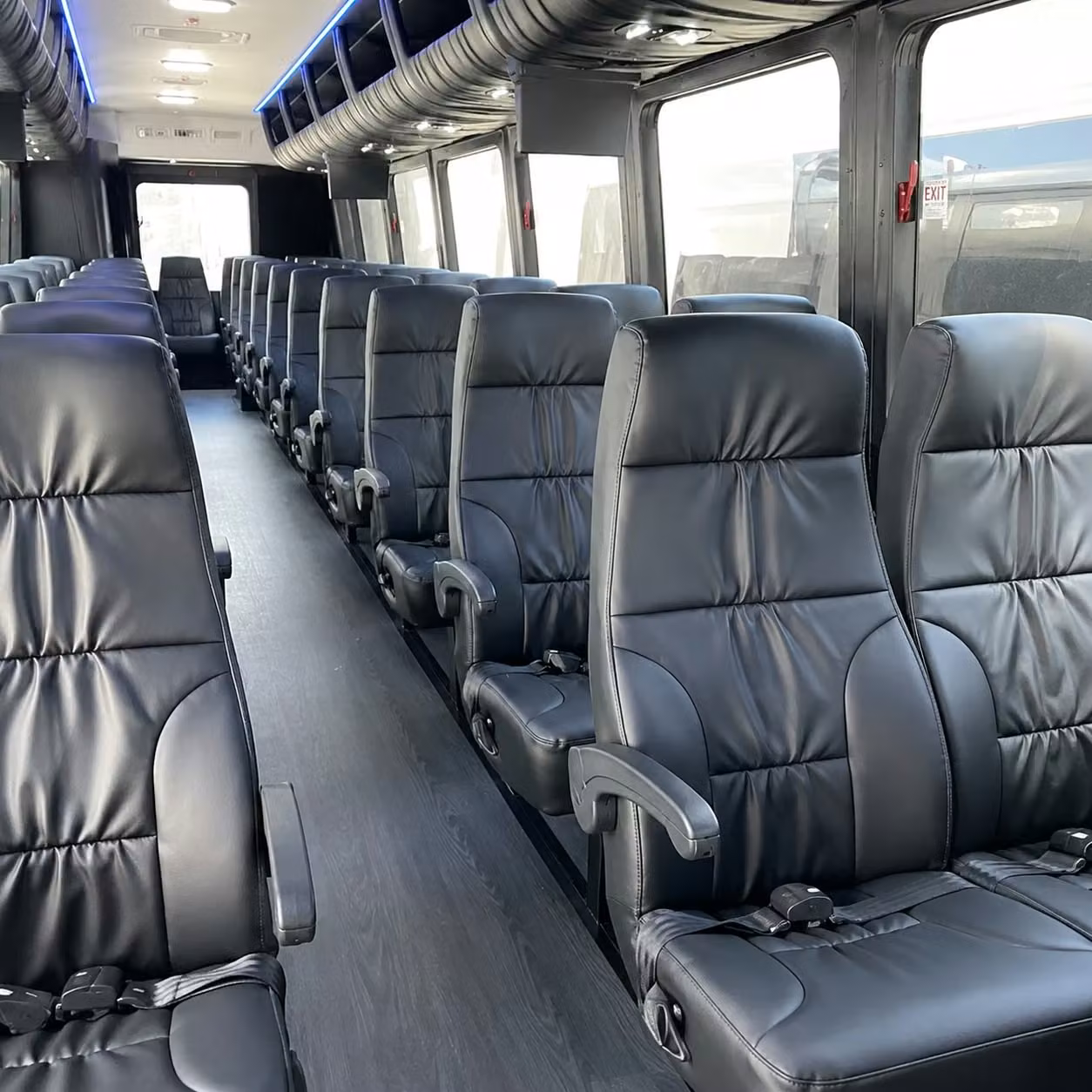 oakland park 25 passenger minibus rental