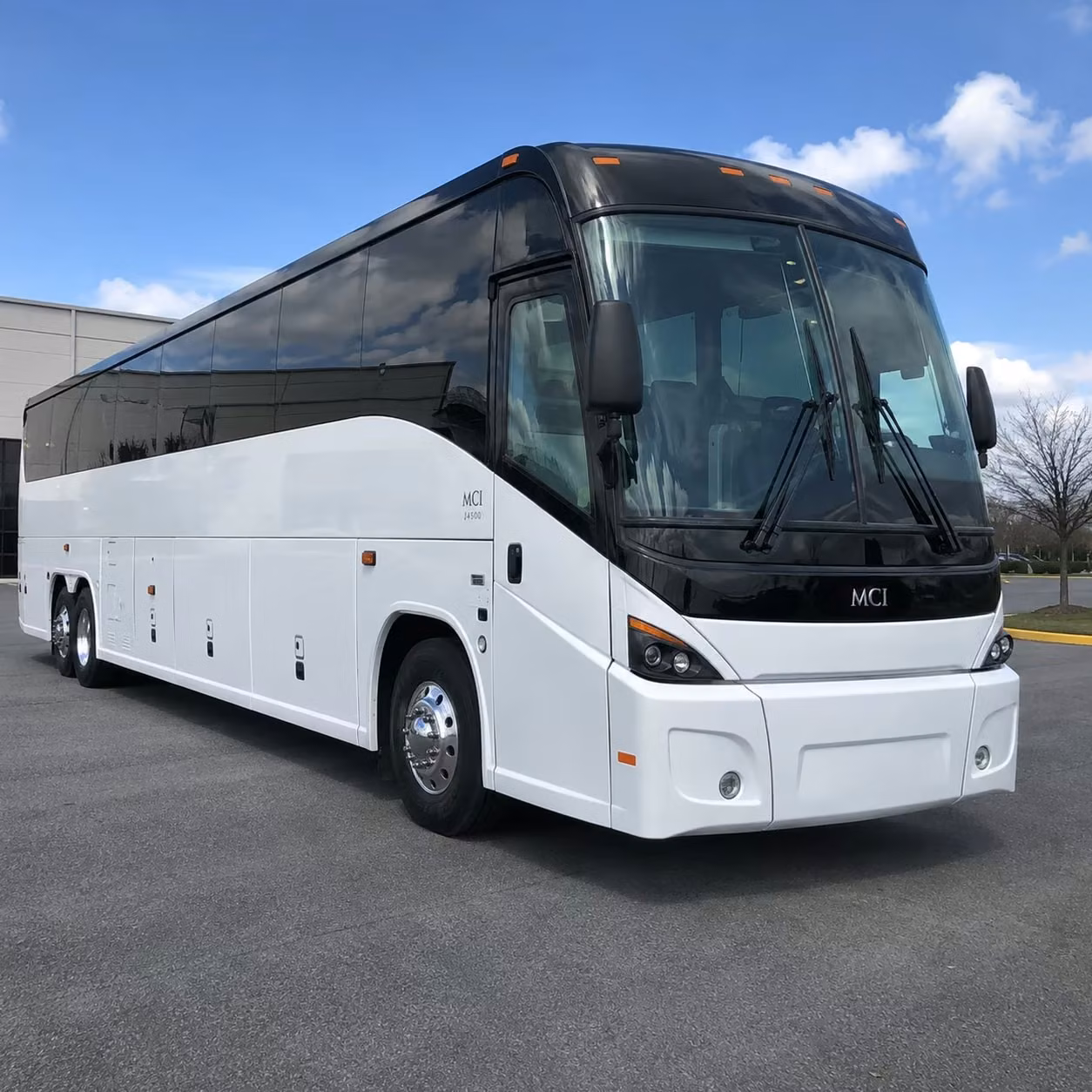 oakland park charter bus rental exterior