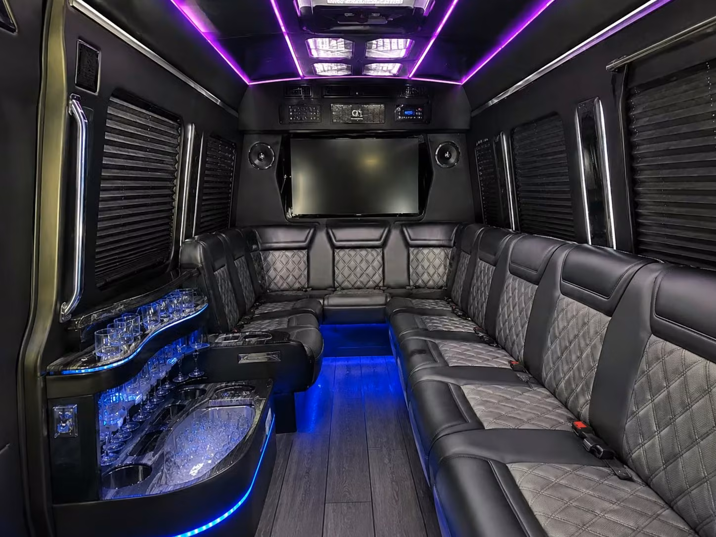 oakland park government bus rentals