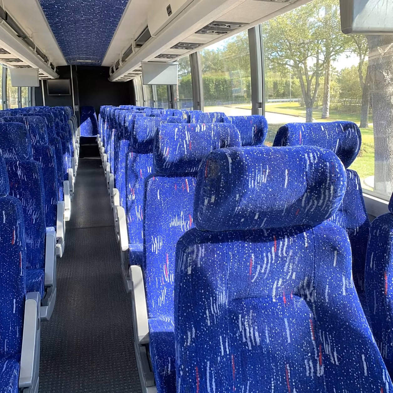 sports team fan charter bus rentals in oakland park